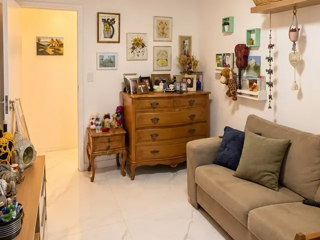Imagem 2: Apartamento de 3 Quartos, Andar Alto, Sol da Manhã e Vista Livre em Itapuã