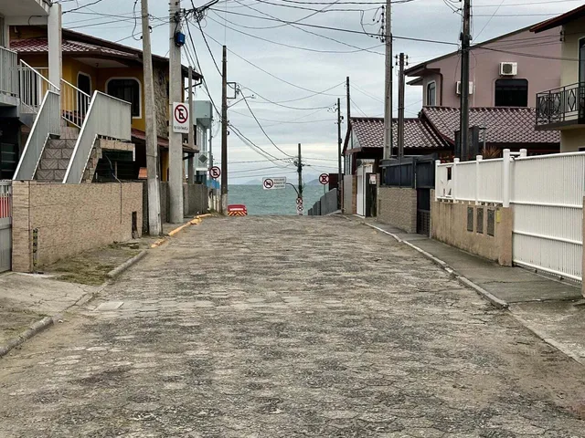 Imagem 12: Casa com 3 Dormitórios para Locação no Pântano do Sul