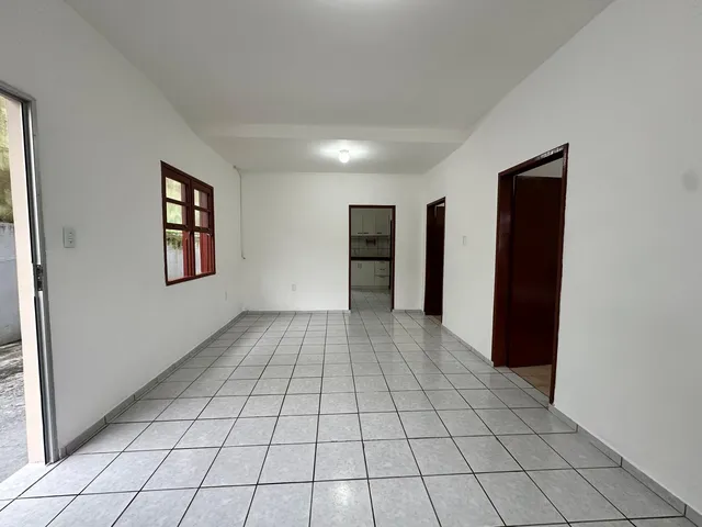 Imagem 10: Casa com 3 Dormitórios para Locação no Pântano do Sul