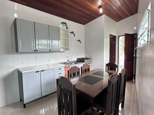 Imagem 8: Casa Térrea Mobiliada para Locação na Costeira do Pirajubaé