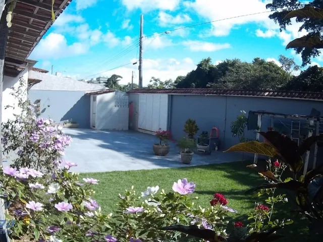 Imagem 3: Excelente Casa À Venda com 4 Quartos na Praia do Morro em Guarapari-Es
