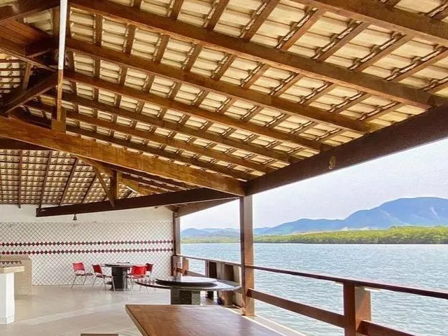 Imagem: Belíssima Casa Duplex no Canal de Guarapari