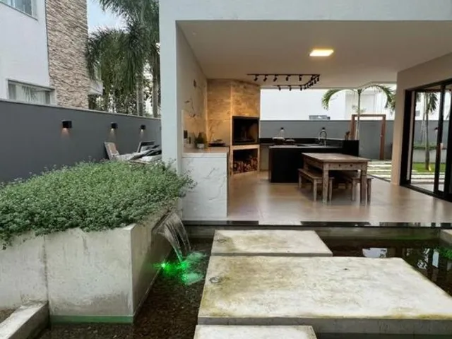 Imagem 2: Casa no Condomínio Alphaville Serra com 4 Suítes
