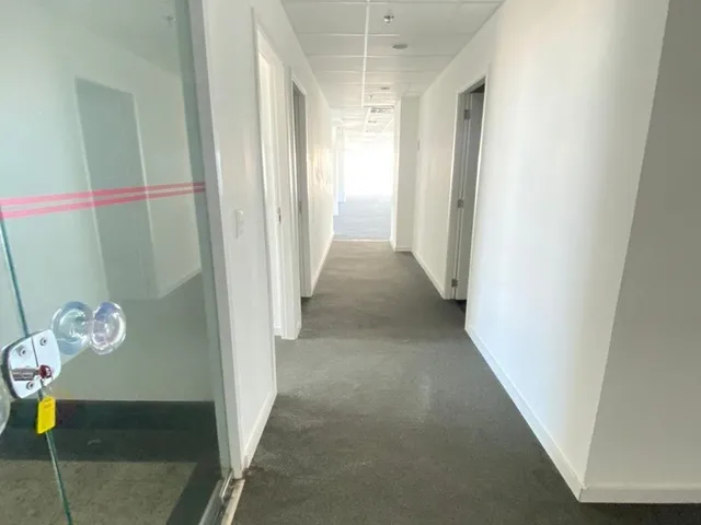Imagem 7: Venda e Locação de Andar no Centro Empresarial Praia da Costa, em Vila Velha/Es!