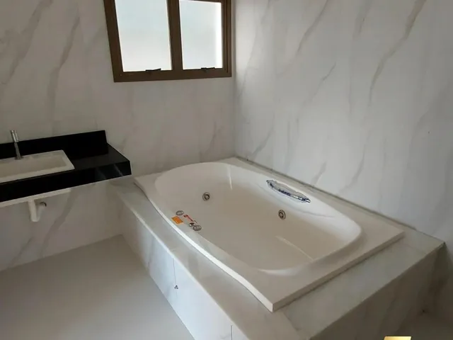 Imagem 5: Ultima Unidade Frente Mar para a Praia de Peracanga com 4 Suites!!!!!!