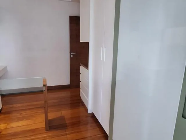 Imagem 13: Um Deslumbrante Apartamento na Praia do Canto / Somente 1 por Andar - Raríssimo!