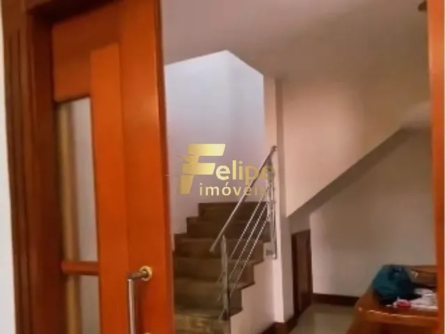Imagem 2: Belíssima Casa de 05 Suítes, Sendo 02 com Closet, Localização Privilegiada, À Venda na Mata da Praia, Vitória/Es!