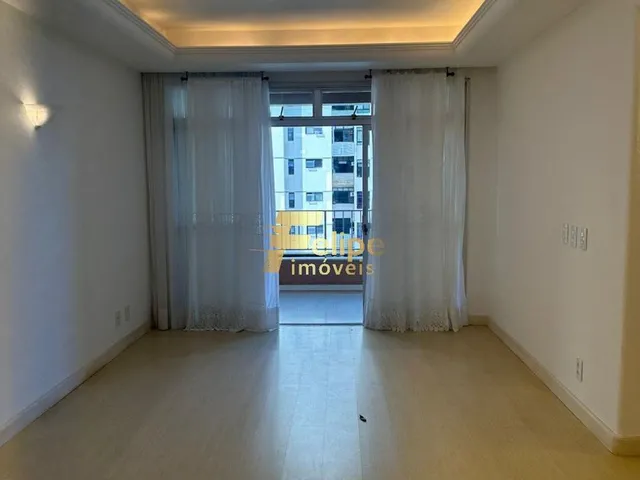 Imagem: Espaçoso Apartamento com 04 Quartos, Sendo