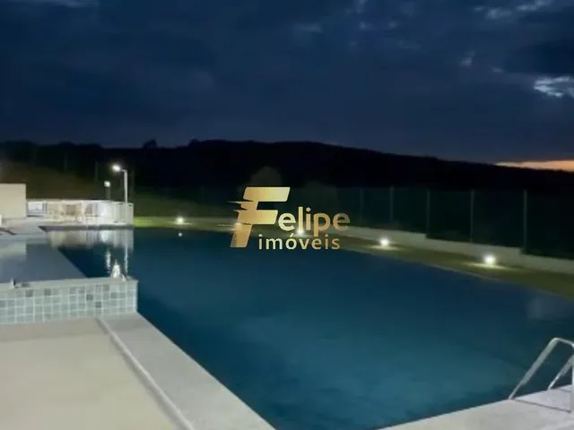 Imagem 2: Luxuosa Casa com 03 Suítes, Sendo 01 Máster, Infraestrutura Completa, À Venda em Condomínio Fechado, Nova Guarapari/Es!