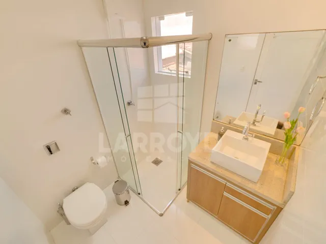 Imagem 2: 0 Casa em condomínio com 4 dormitórios
