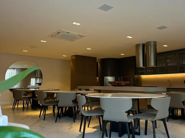 Imagem 9: Apartamento de Luxo com 3 Suítes e 4 Vagas de Garagem no Bairro América, Joinville-Sc!