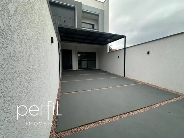 Imagem 4: Casa À Venda em Joinville-Sc, Saguaçu, com 3 Quartos, 1 Suíte, 3 Banheiros, 2 Vagas de Garagem e 125M²