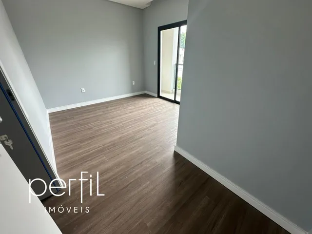 Imagem 9: Casa À Venda em Joinville-Sc, Saguaçu, com 3 Quartos, 1 Suíte, 3 Banheiros, 2 Vagas de Garagem e 125M²