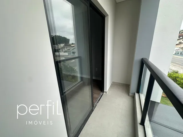 Imagem 14: Casa À Venda em Joinville-Sc, Saguaçu, com 3 Quartos, 1 Suíte, 3 Banheiros, 2 Vagas de Garagem e 125M²