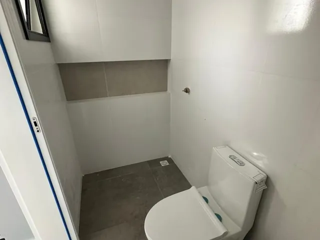 Imagem 8: Casa À Venda em Joinville-Sc, Saguaçu, com 3 Quartos, 1 Suíte, 3 Banheiros, 2 Vagas de Garagem e 125M²