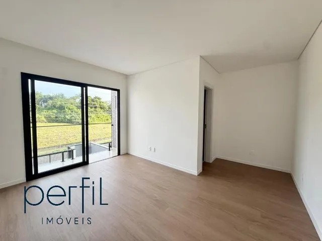 Imagem 3: Casa À Venda em Joinville-Sc, Bairro Saguaçu! 3 Quartos, 3 Suítes, 2 Salas, 4 Banheiros, 2 Vagas, 141,15M²!
