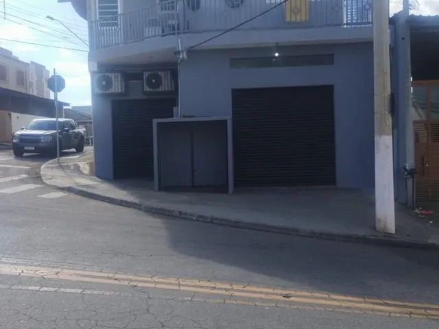 Imagem: Salão com 100 Mts Quadrados e Dois Banheiros