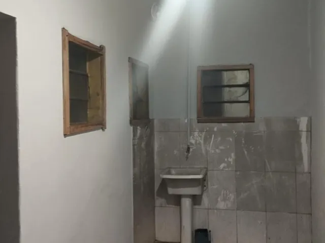 Imagem 4: Salão com 100 Mts Quadrados e Dois Banheiros para Locação-Atibaia