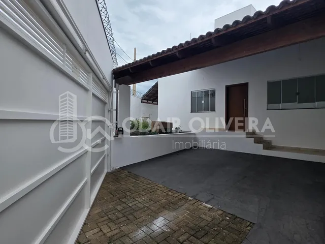 Imagem: Casa de Esquina com 3 Quartos, Suíte e