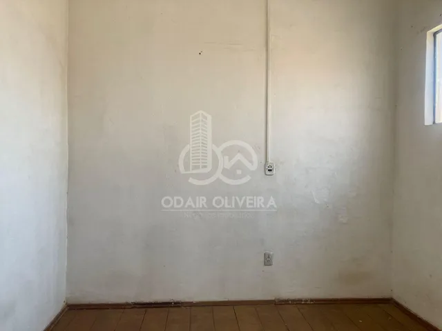 Imagem 9: Casa Grande com Suíte, para Locação no Centro de Passos - Passos Mg