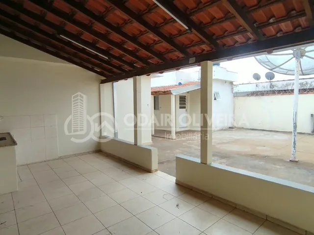 Imagem: Casa Disponível para Locação no Bairro