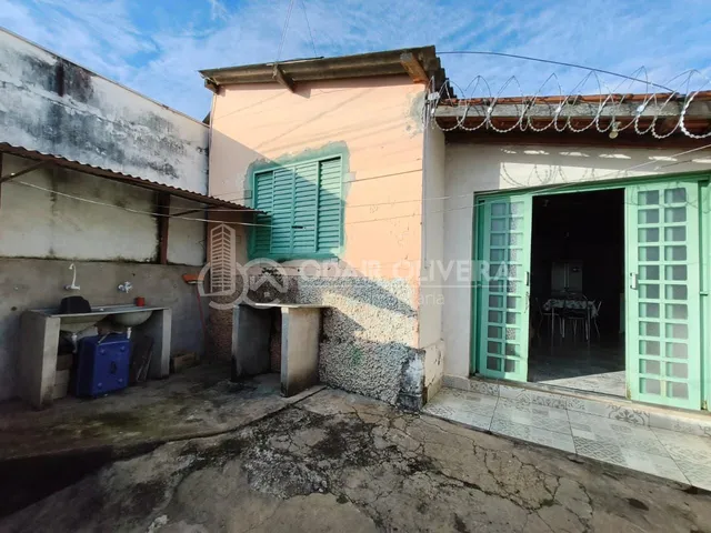 Imagem: Casa À Venda no Bairro São Benedito, na