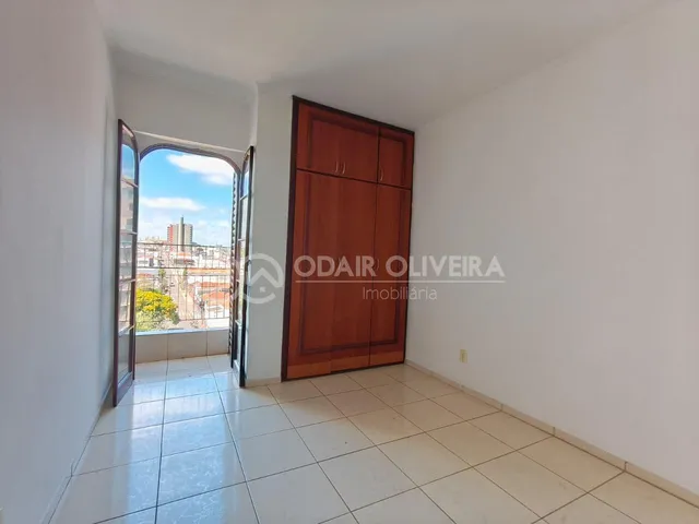 Imagem 15: Apartamento À Venda no Edifício Credireal, no Centro de Passos-Mg