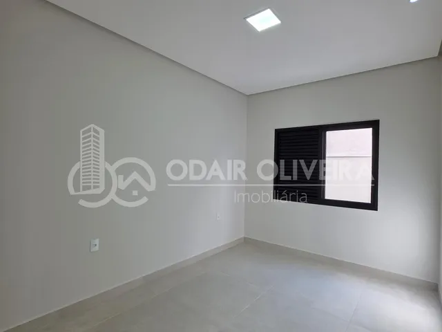 Imagem 12: Casa de Alto Padrão no Parque das Aroeiras em Fase Final de Acabamento