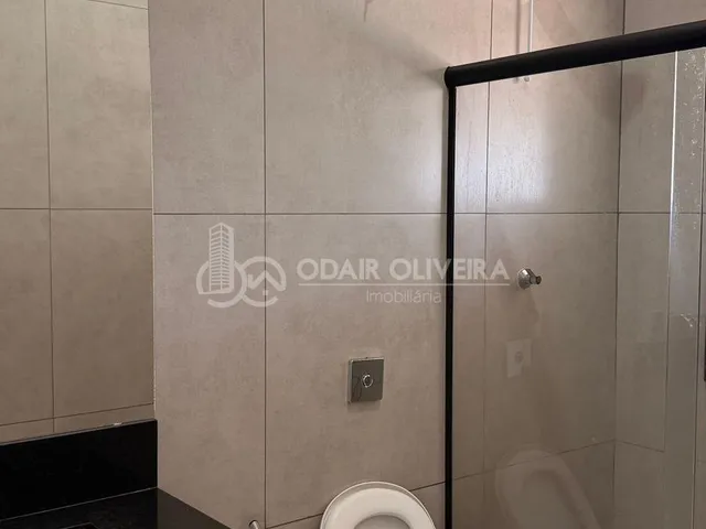 Imagem 7: Casa com Piscina e Varanda para Locação no Bairro Coimbras
