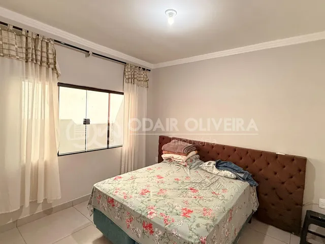 Imagem 8: Casa com Piscina e Varanda para Locação no Bairro Coimbras