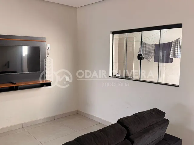 Imagem 10: Casa com Piscina e Varanda para Locação no Bairro Coimbras