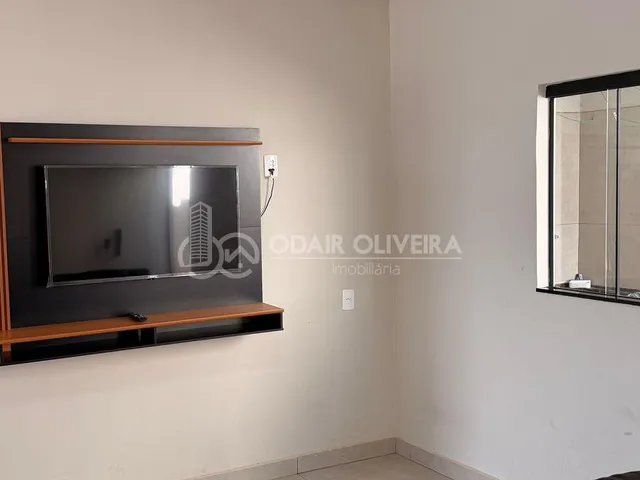 Imagem 11: Casa com Piscina e Varanda para Locação no Bairro Coimbras