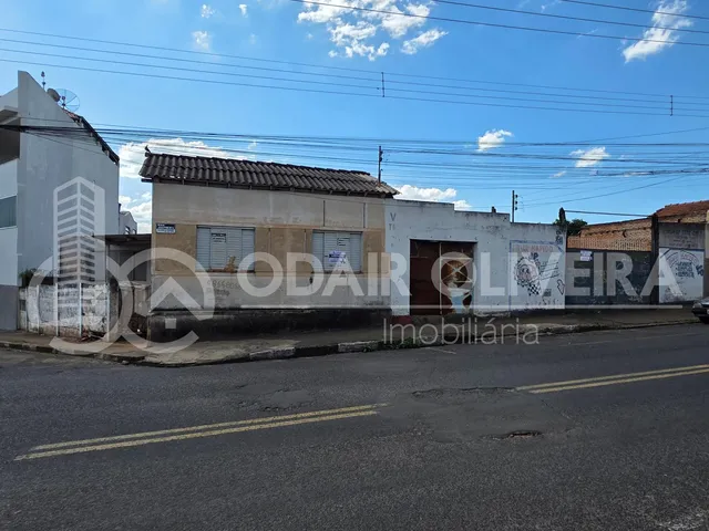 Imagem: Título Lote de 1.500 M² em Localização