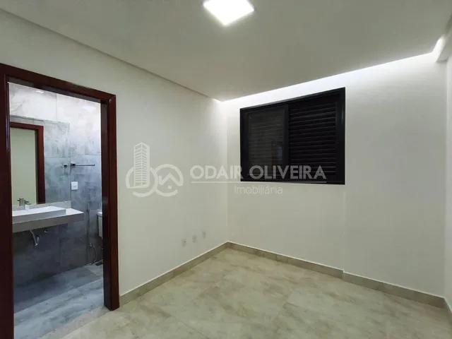 Imagem 8: Apartamento À Venda no Edifício 14 de Maio no Centro de Passos-Mg