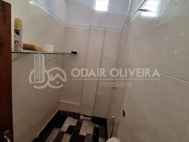 Imagem 4: Salas Comerciais de Espaço Vasto Disponíveis para Locação, no Centro de Passos/Mg