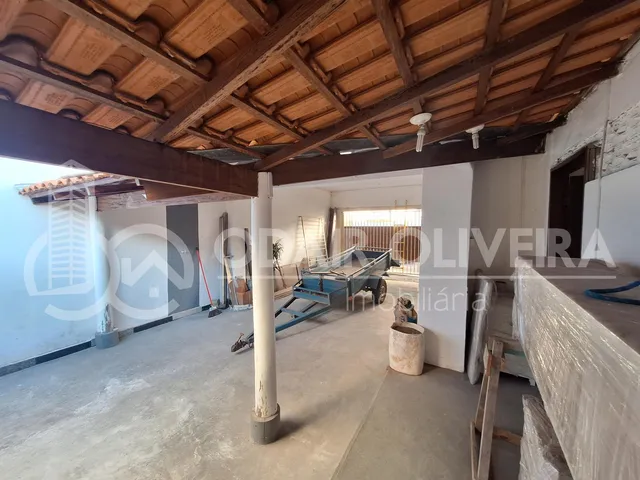 Imagem 7: Salas Comerciais de Espaço Vasto Disponíveis para Locação, no Centro de Passos/Mg