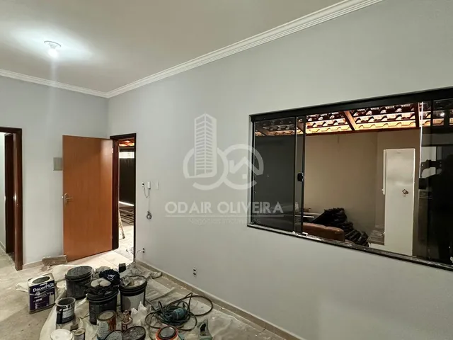 Imagem 4: Casa com 3 Dormitórios Disponível para Locação - Jardim Itália - Passos - Mg