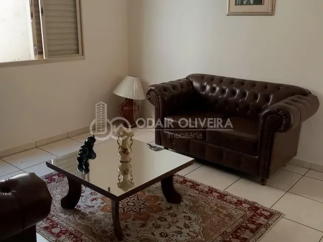 Imagem 6: Casa de Esquina com 3 Quartos Sendo 1 Suíte À Venda em Passos-Mg