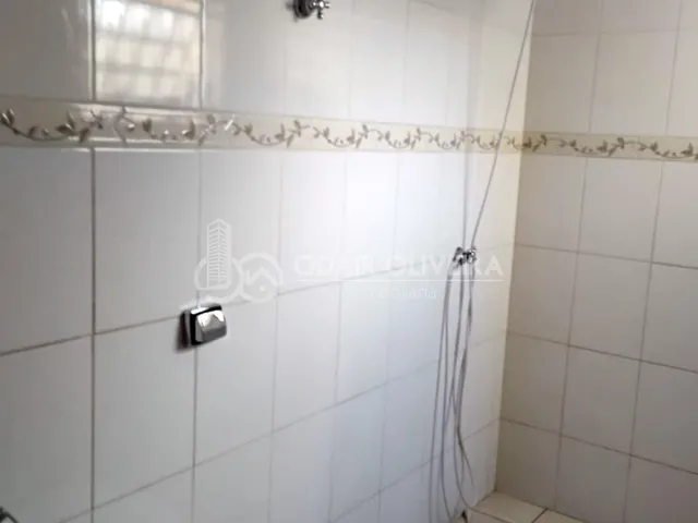 Imagem 12: Casa de Esquina com 3 Quartos Sendo 1 Suíte À Venda em Passos-Mg