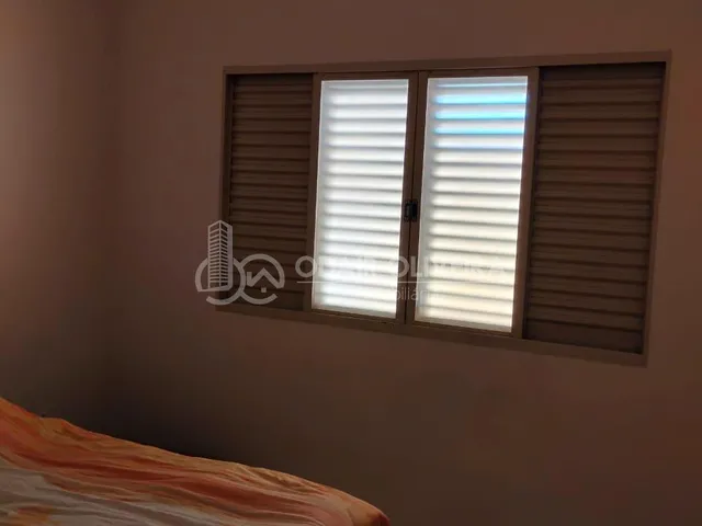 Imagem 16: Casa de Esquina com 3 Quartos Sendo 1 Suíte À Venda em Passos-Mg