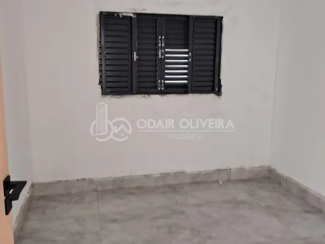 Imagem 3: Casa com Grande Terreno a Venda no Bairro Nova Passos, em Passos - Mg