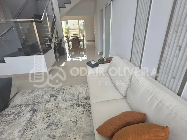 Imagem 15: Casa de Alto Padrão a Venda em Passos - Sofisticação e Conforto em Cada Detalhe