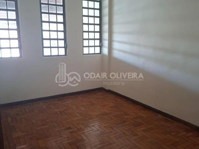 Imagem 7: Casa À Venda no Centro Espaço, Localização e Grande Potencial!