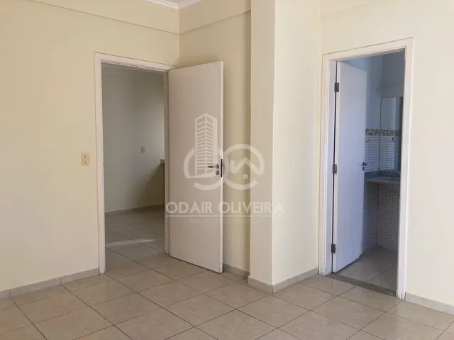 Imagem: Quitinete com Uma Suíte Disponível para