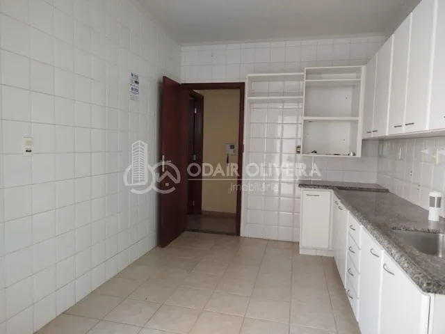 Imagem 12: Casa para Alugar com 3 Dormitorios Sendo 1 Suite - Centro, Passos - Mg