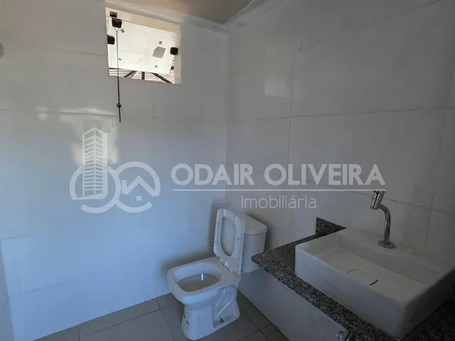 Imagem 12: Barracão Comercial de 230 M² com Mezanino e Escritório À Venda