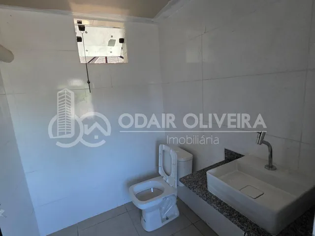 Imagem 13: Barracão Comercial de 230 M² com Mezanino e Escritório À Venda