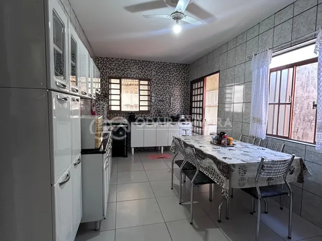 Imagem 3: Casa a Venda no Bairro Nova California, na Cidade de Passos-Mg