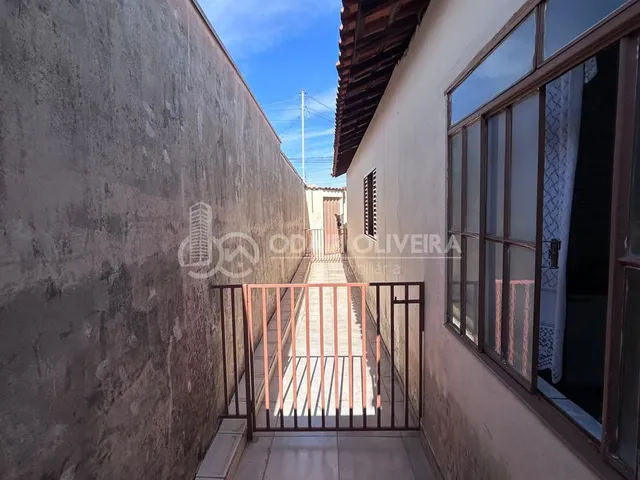 Imagem 15: Casa a Venda no Bairro Nova California, na Cidade de Passos-Mg