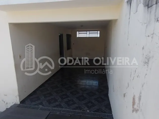 Imagem 5: Casa a Venda no Bairro Carmelo em Passos, Ótima Localização